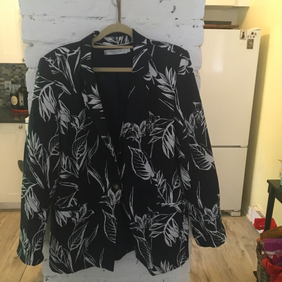 Linen 100% WHITE palms on navy ground. Perfect size 10 women’s’ fit.not measure. - Picture 3 of 3